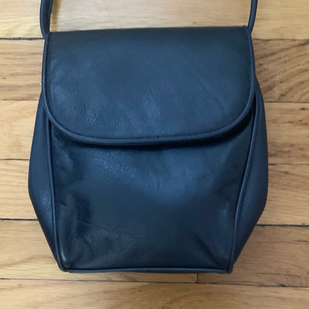 Vintage Navy Blue Leather Crossbody Bag - Picture 2 of 6